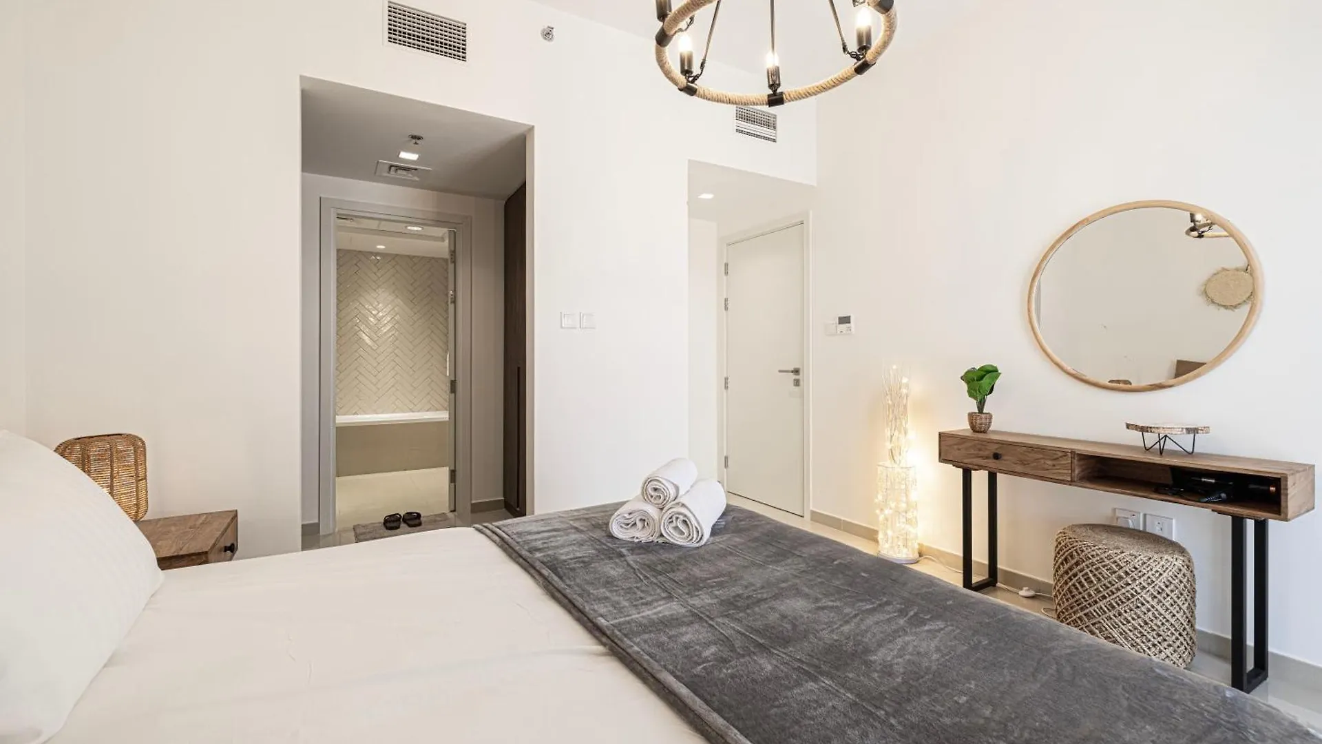 2 Bedroom Boho Nest By Blue Cloud Holidays Sharjah